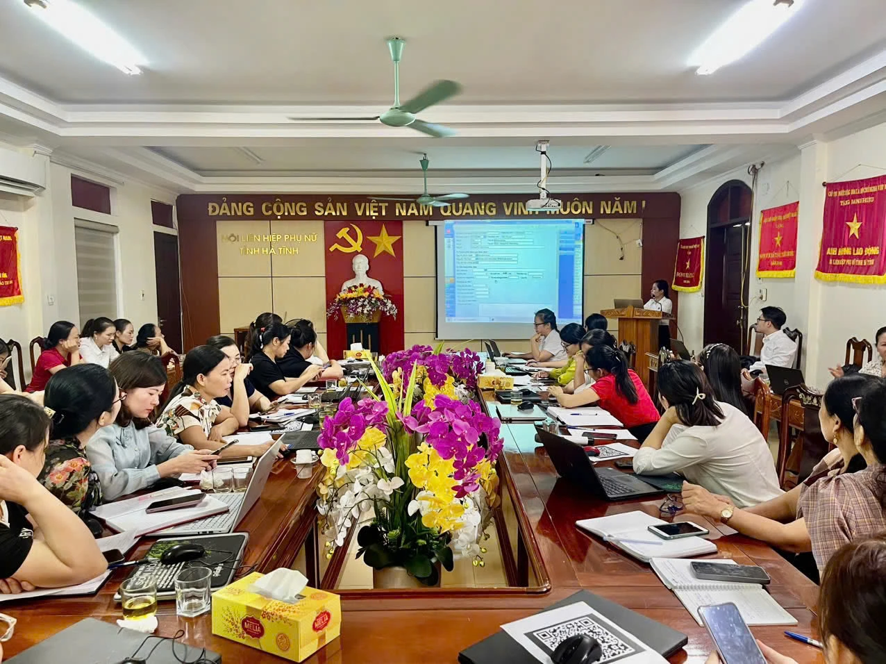 ANA TRIỂN KHAI CÀI ĐẶT VÀ TẬP HUẤN PHẦN MỀM ANAFUND MOBILE TRÊN ỨNG DỤNG DI ĐỘNG/ IPAD.